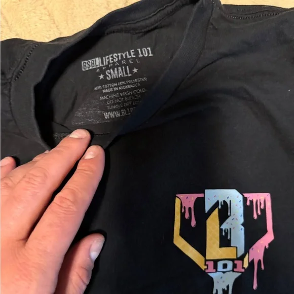 Pair of Lightly used Black and White Baseball Lifestyle 101 Graphic Tees - Picture 4 of 7